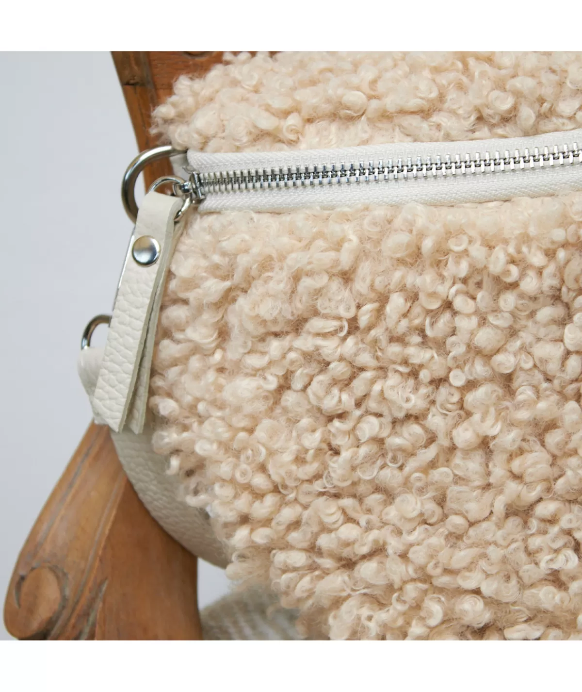 La boutique de Lilie Sacs / Idées Cadeaux>SAC BANANE CORALIE Beige