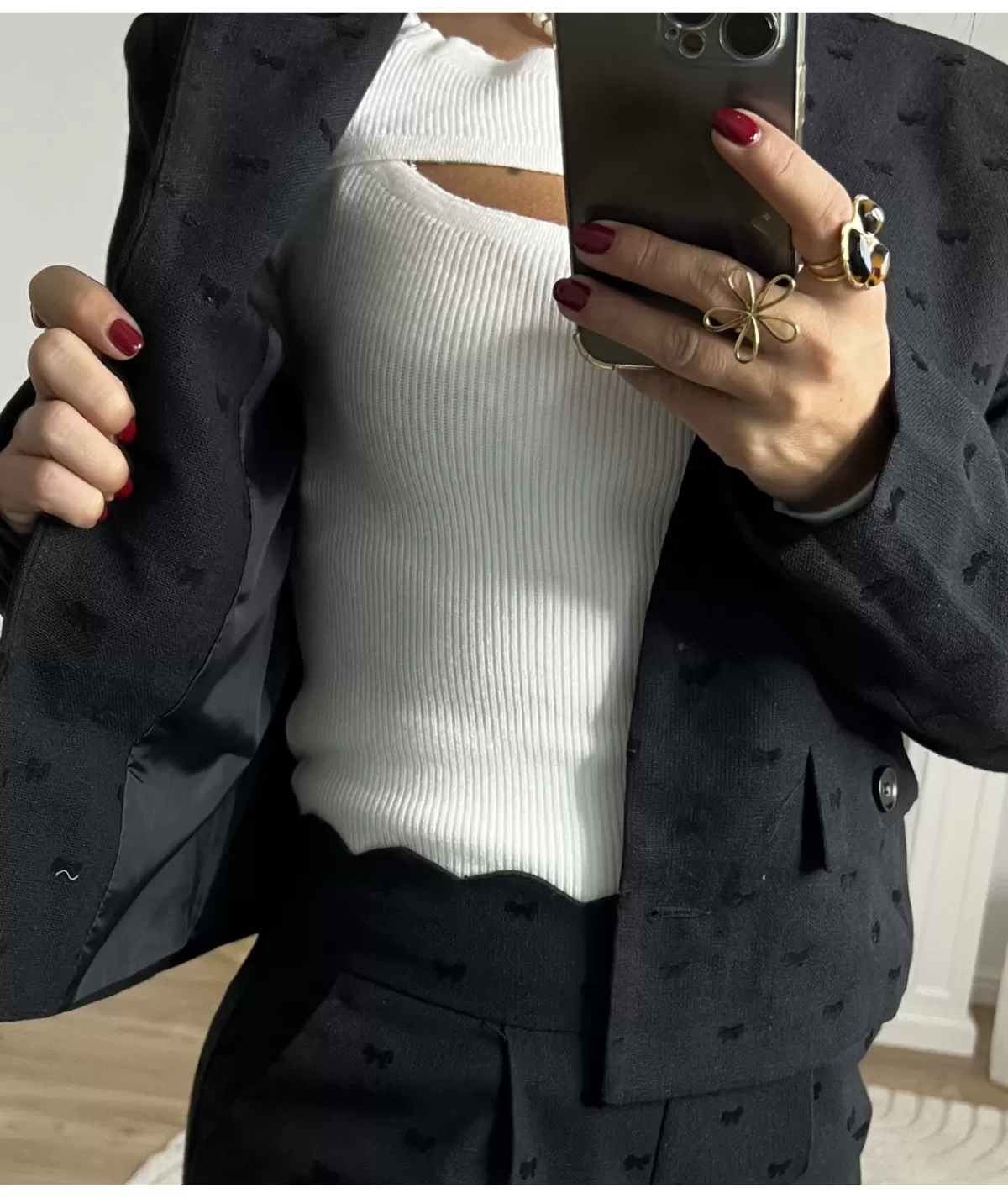 veste_cassidy_2-1.webp La boutique de Lilie Vestes>VESTE CASSIDY Noir