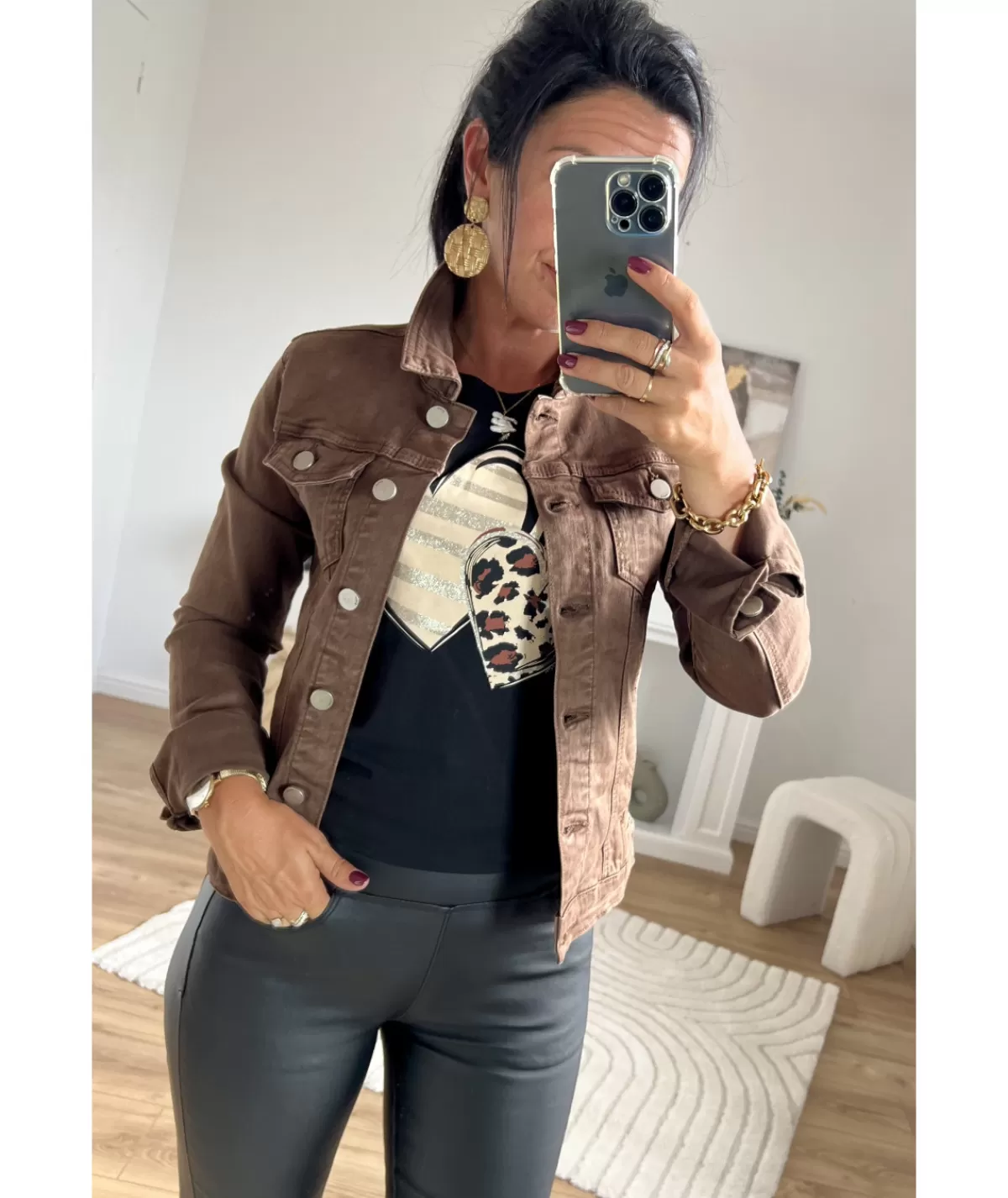 veste_en_jeans_mathieu_2-3.webp La boutique de Lilie Vestes>VESTE EN JEANS MATHIEU Chocolat