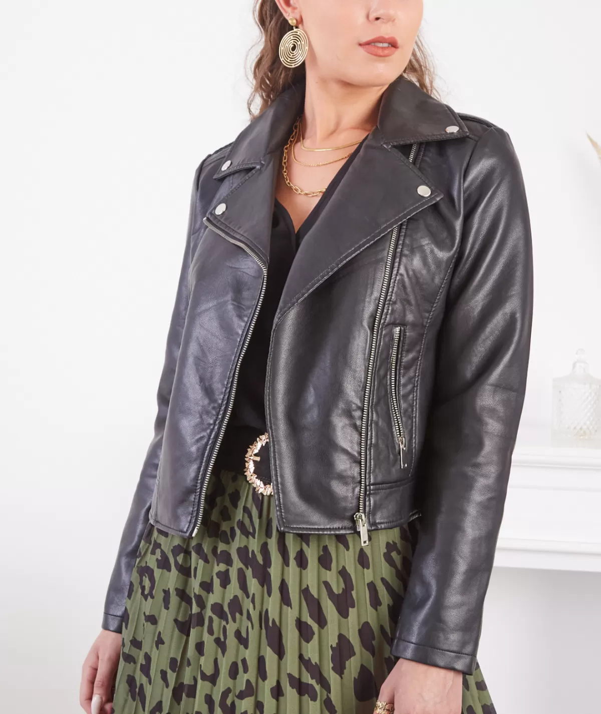 La boutique de Lilie Vestes>VESTE SIMILI CARMEN Noir