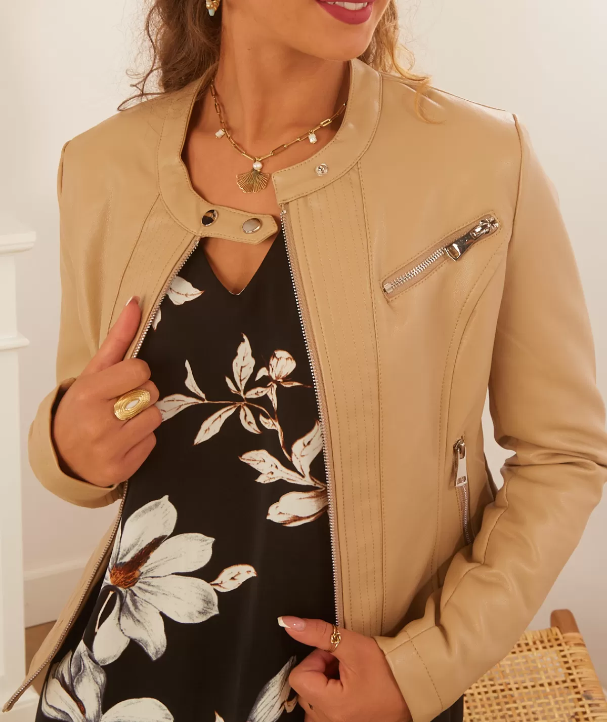 La boutique de Lilie Vestes>VESTE SIMILI CUIR LEONIA Taupe